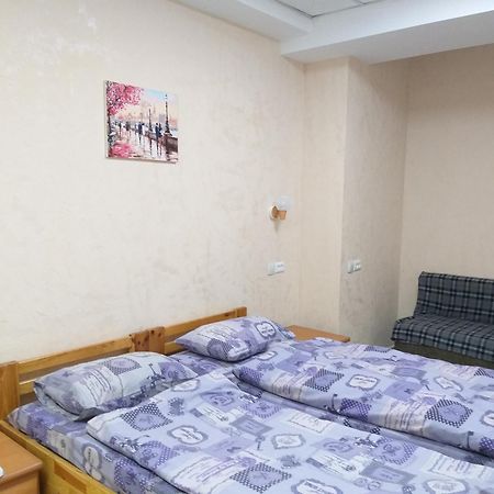 Sherlock Hotel Charkiv Esterno foto
