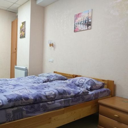 Sherlock Hotel Charkiv Esterno foto